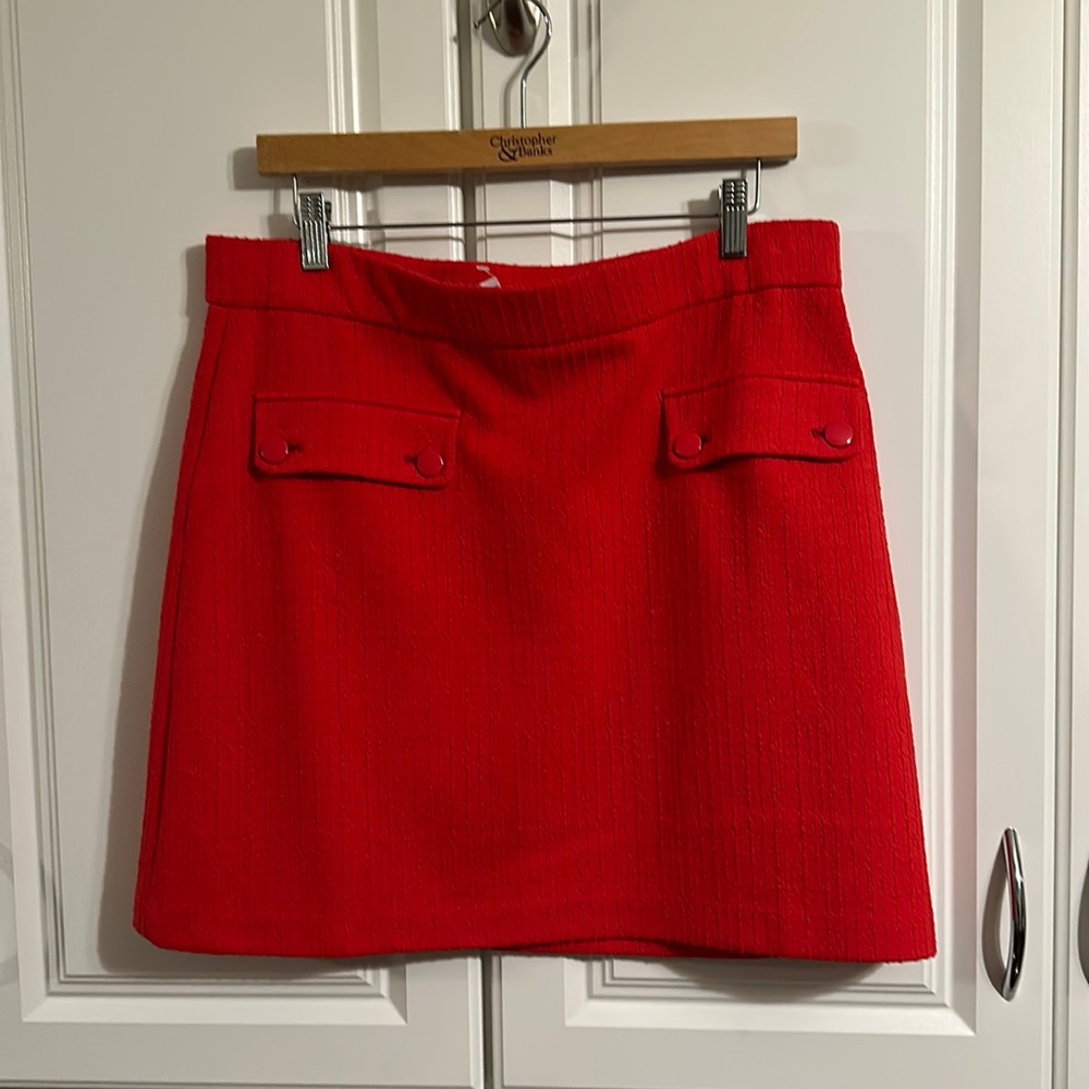 Red loft skirt size L